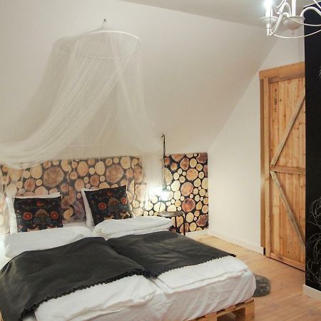 Lesna Kryjowka Appartement Trzebciny Buitenkant foto
